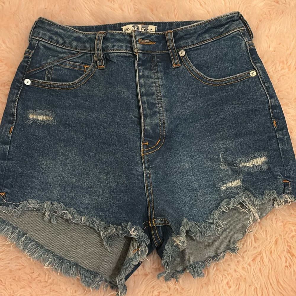 Free People We the Free Crvy Vintage High Rise
Jean Shorts Hightide Blue Size 27